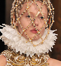 COPERTINA-Alexander-McQueen-collezione-autunno-inverno-2013-2014